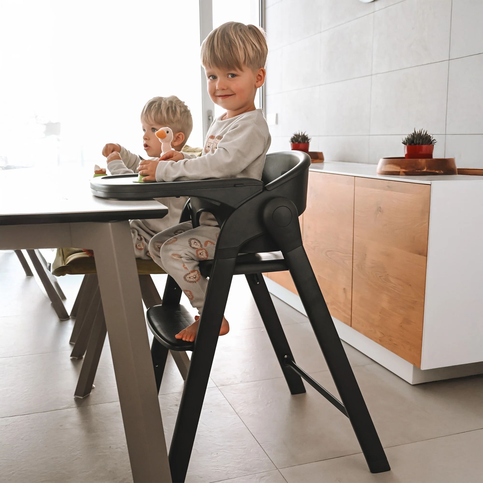 Deryan Luxe Kinderstoel met Bouncer - Zwart/Nougat - Image 5